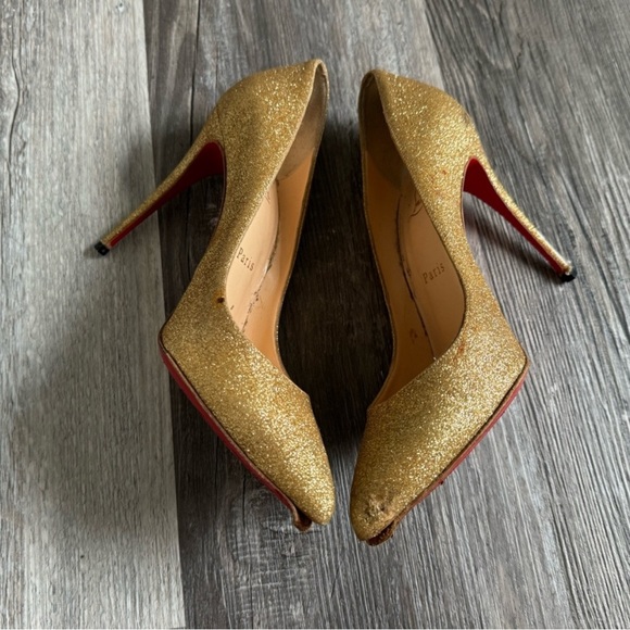Christian Louboutin Gold Stiletto Heels - Picture 2 of 4